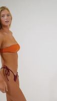 Bikini jiggle